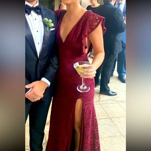 Tobi floor length thick lace dress. Size small. Maroon.